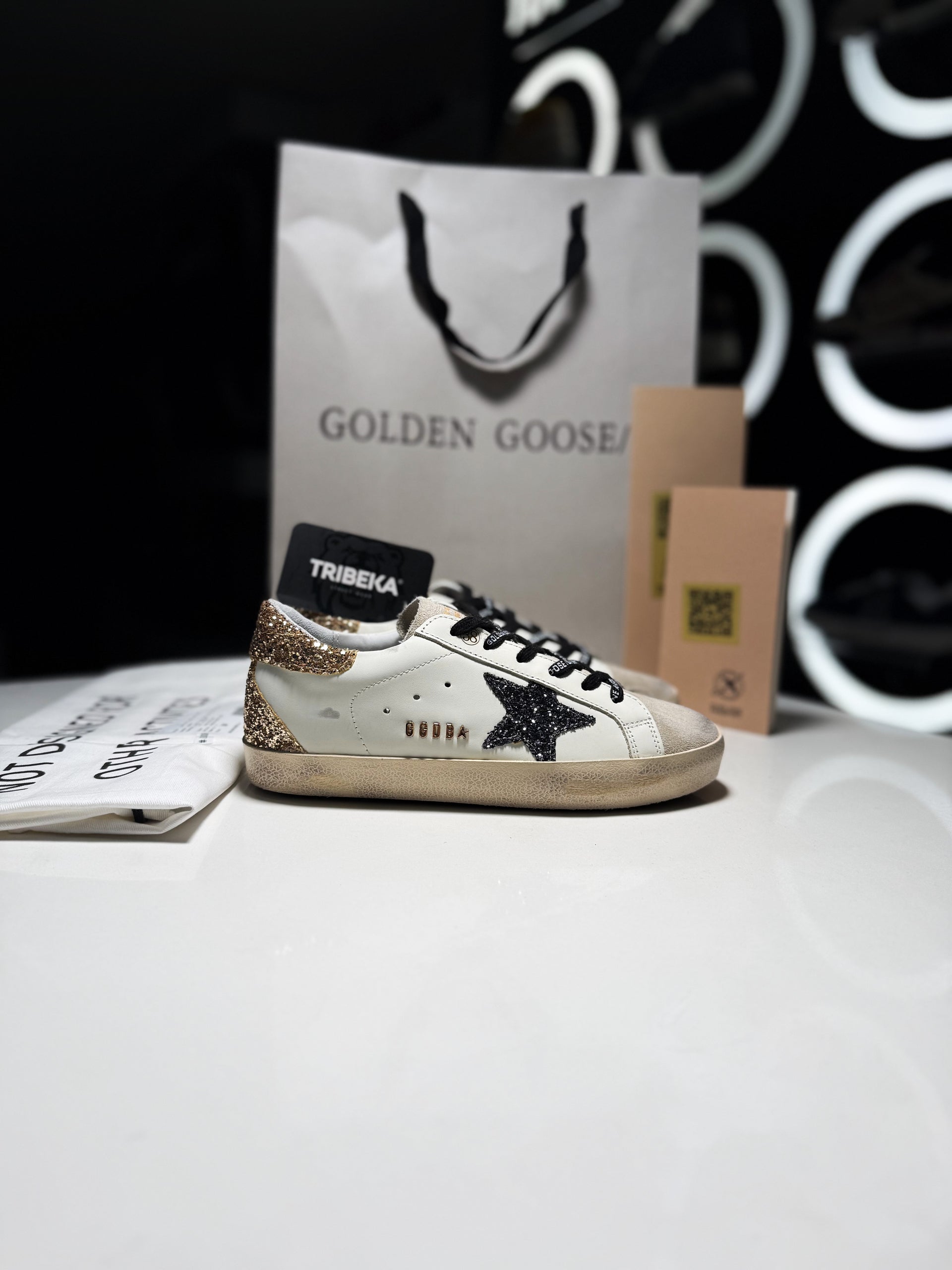 GOLDEN GOOSE SSTAR GOLD BLACK SHINE