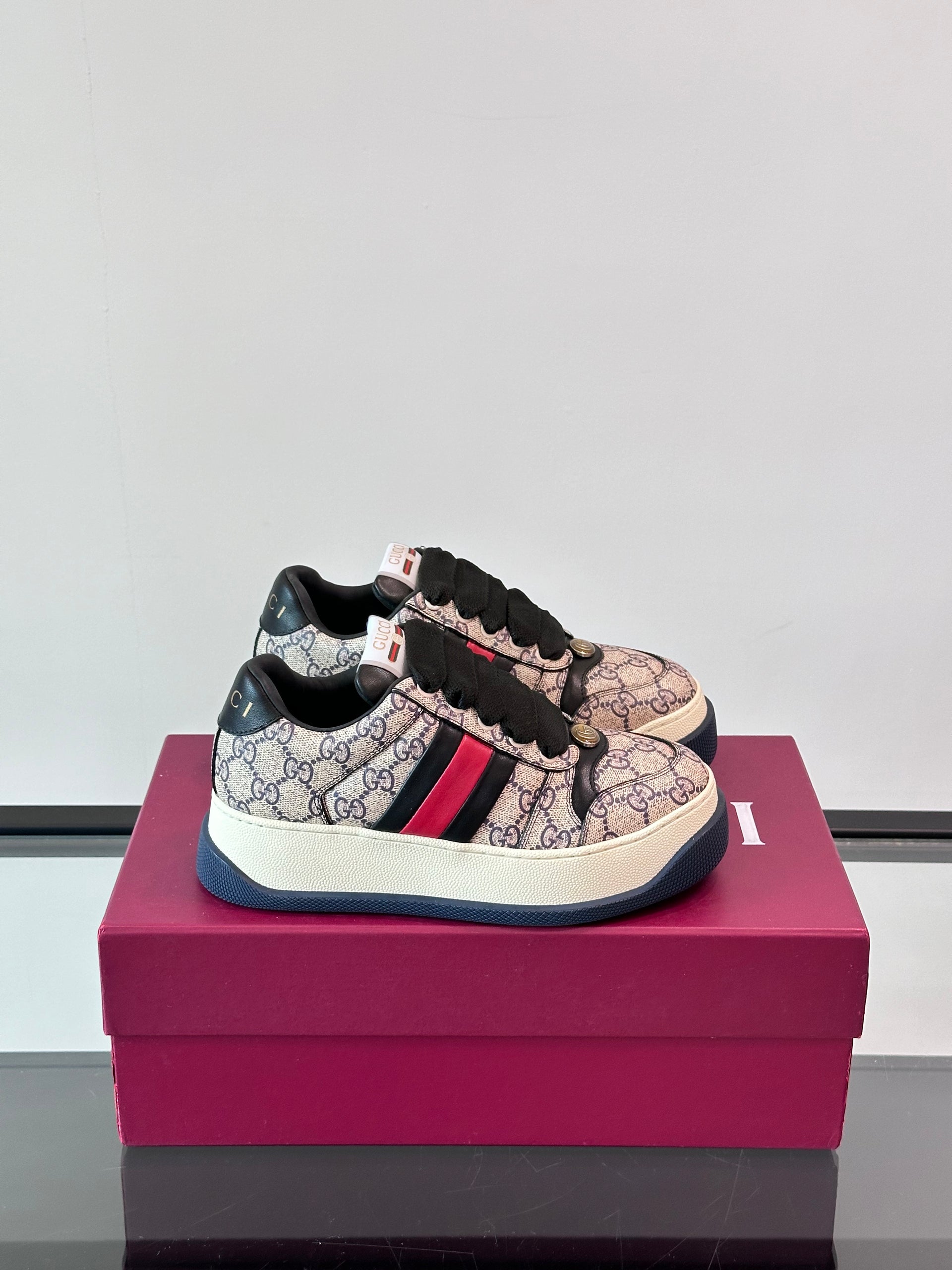 GUCCI DOUBLE SCREENER