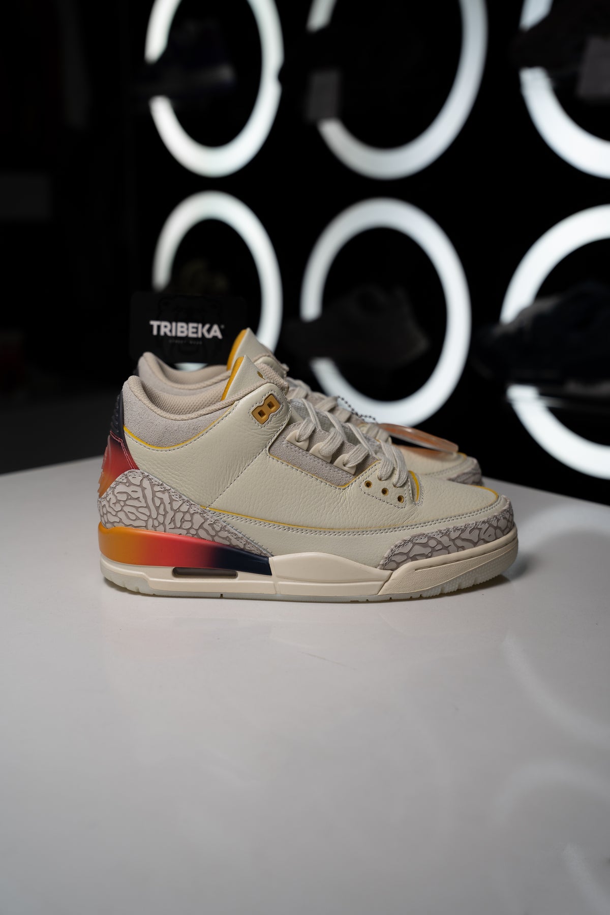 AIR JORDAN 3 BALVIN "MEDELLIN SUNSET"