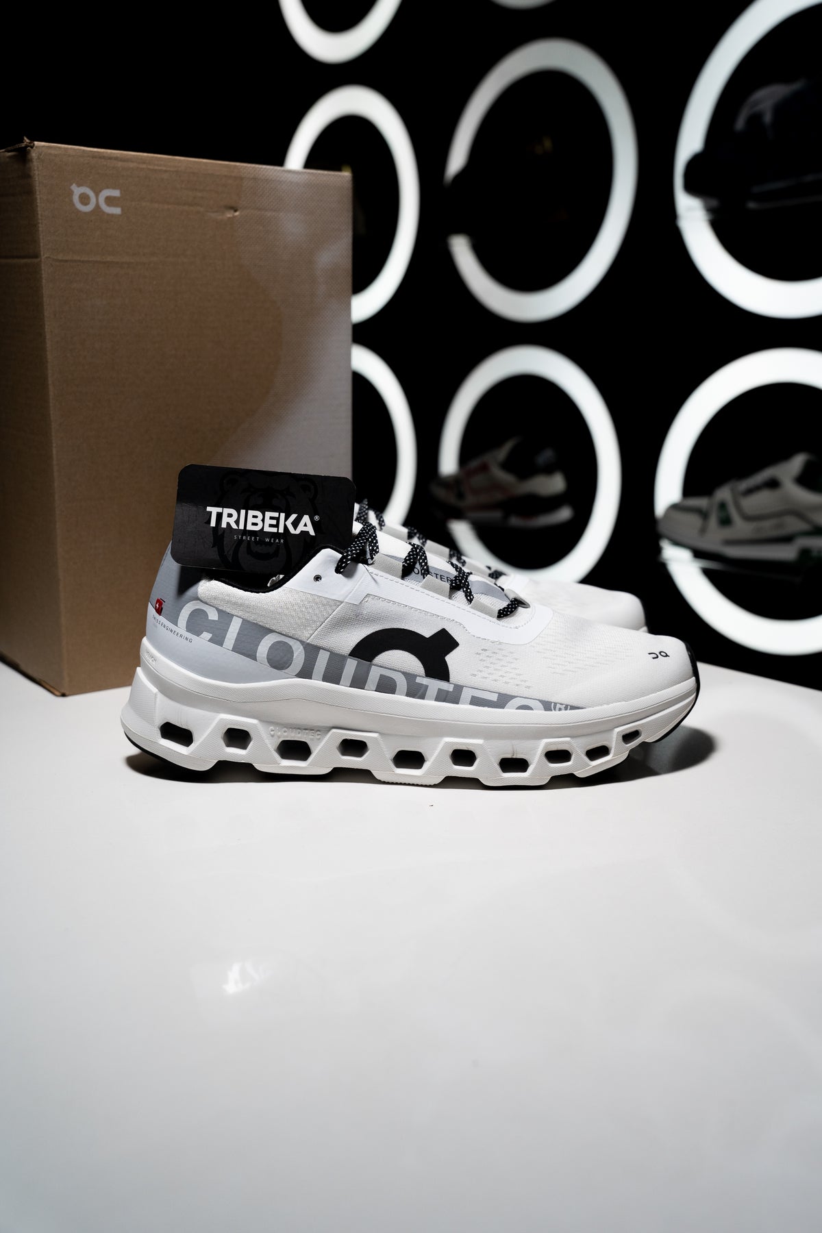 ON CLOUD MONSTER "ALL WHITE"