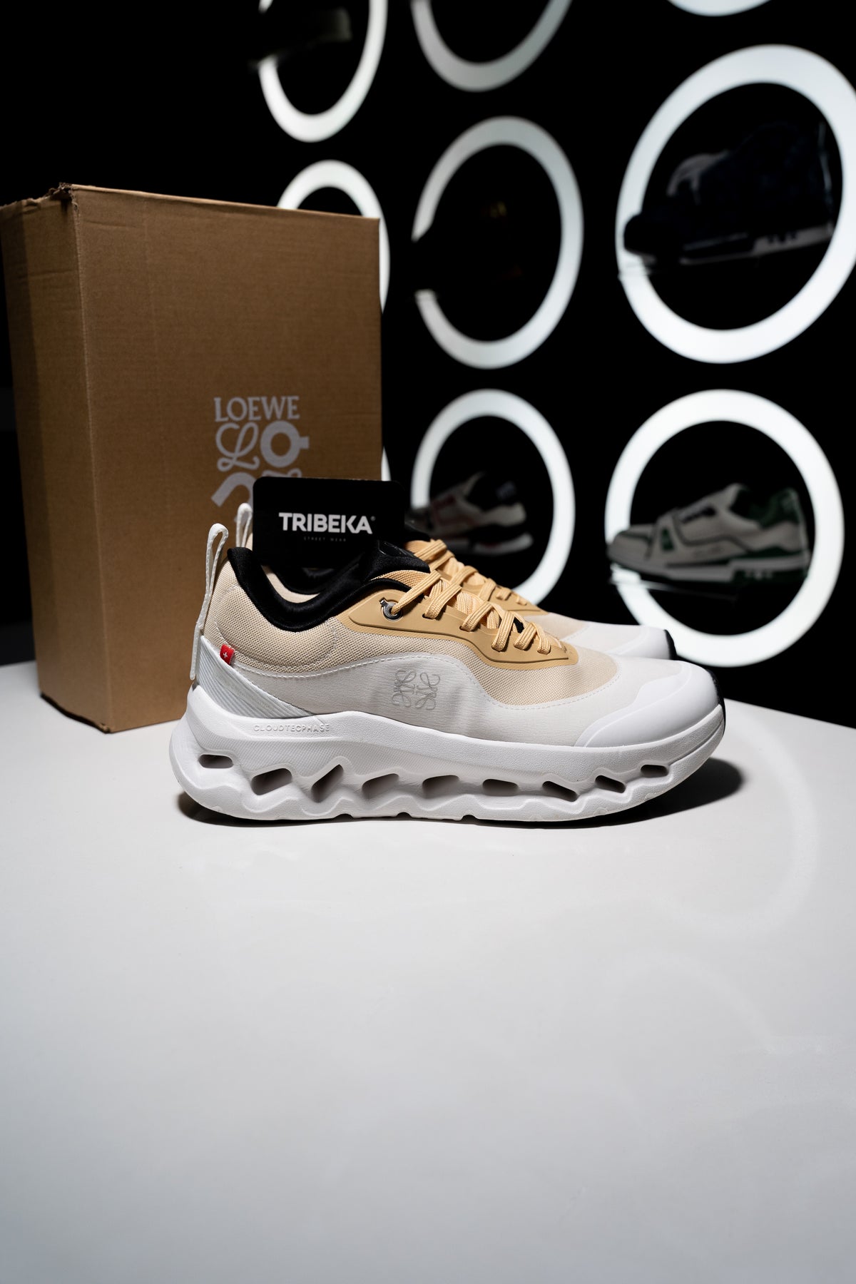 ON CLOUDTILT "TAN WHITE GUM" X LOEWE