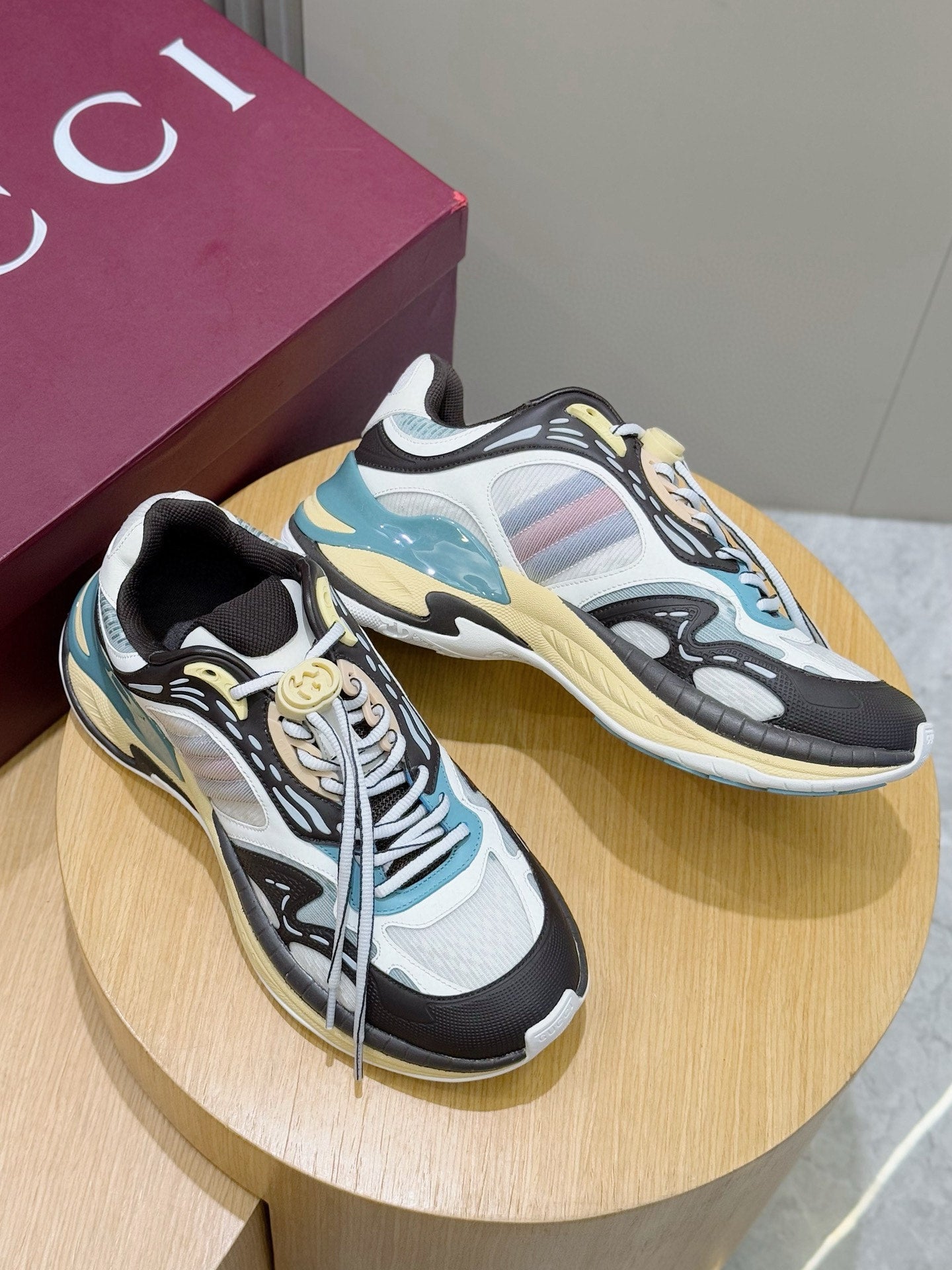 GUCCI 2.0 TRAINERS BROWN