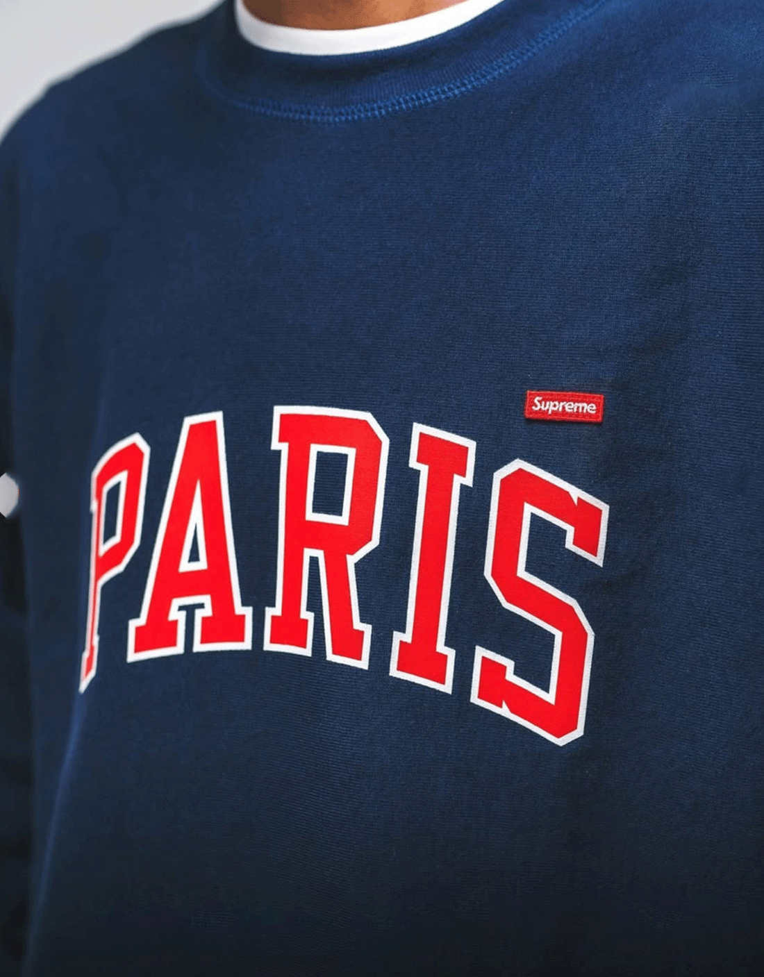 Crewneck Supreme Paris Shop Small Box