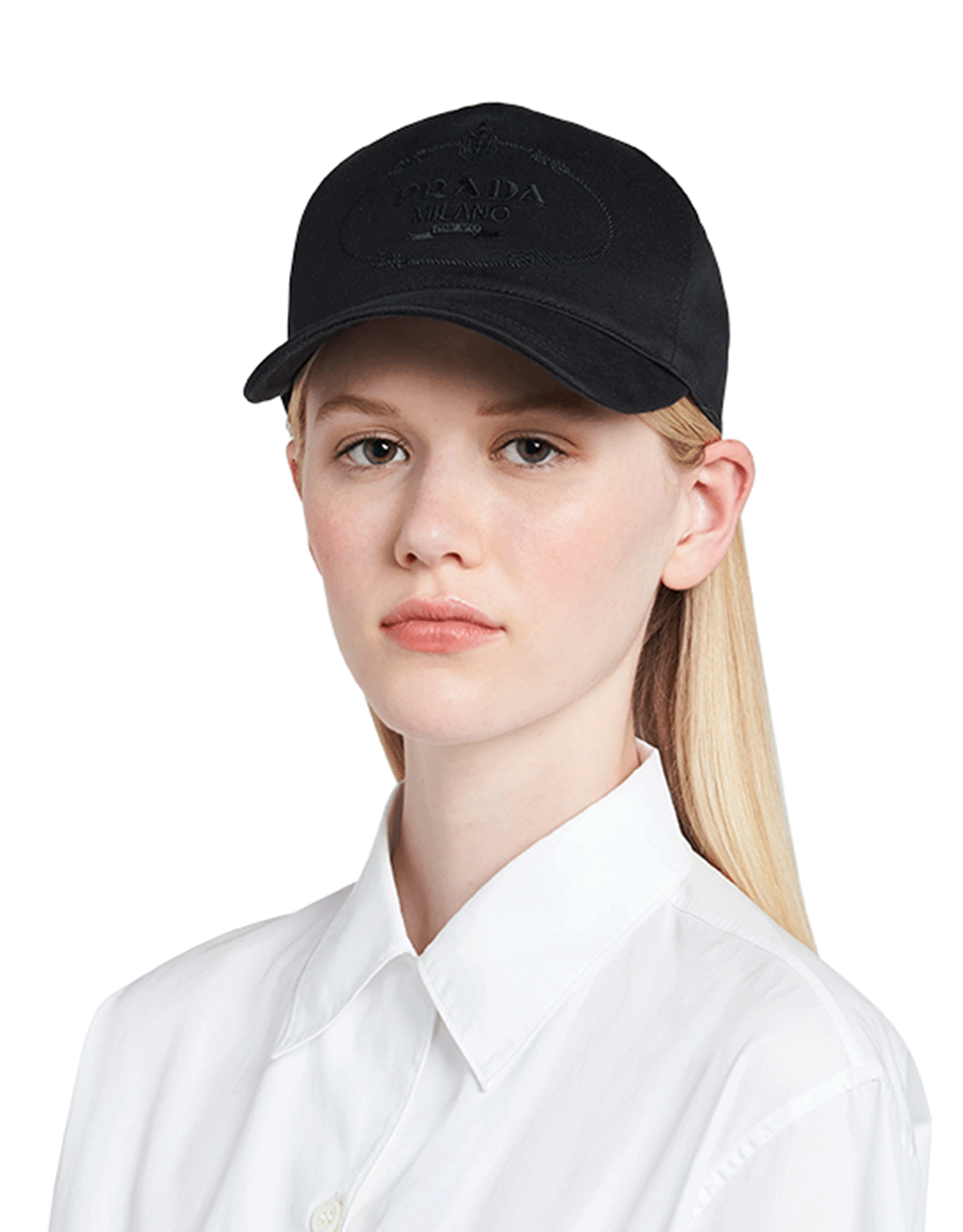 PRADA LOGO BORDADO NEGRO